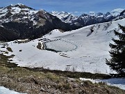 33 Scendendo l'innevato Vallone dei Sessi